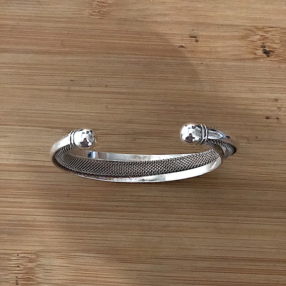 $172  Designer Estate Cuff  Sterling Silver  Marked 925 - Picture 5 of 9